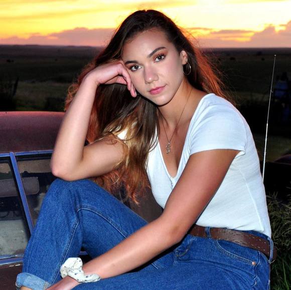 Meet your Posher, Kylee - Picture 1 of 1